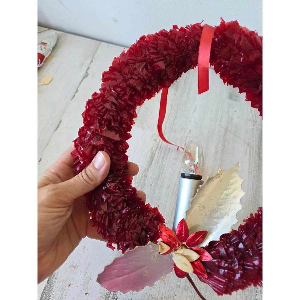 Vintage cellophane wreath red candle light up hanging Xmas Daisy